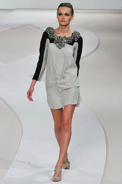 Look 1